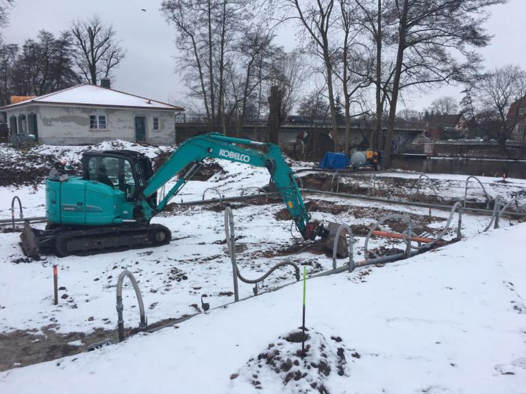 Maschinen im Einsatz – Winterbaustelle