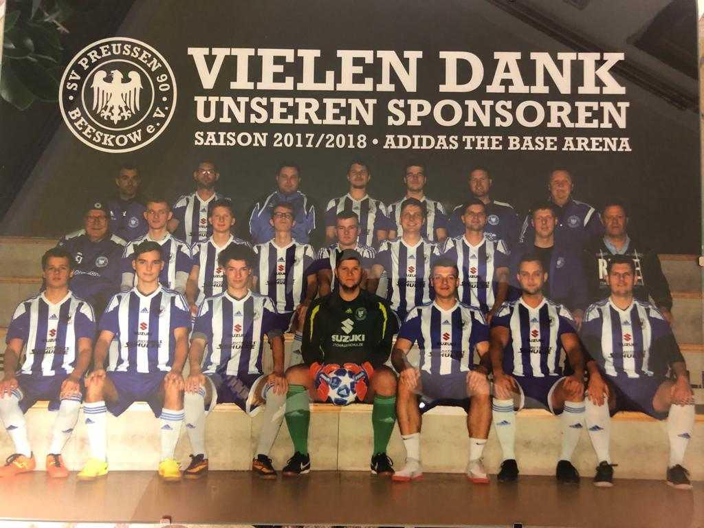Kurylyszyn Bau Sponsor Fussballmanschaft